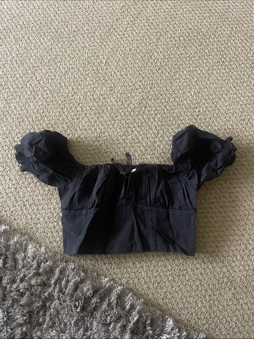 TNA Black Puff-Sleeve Crop Top size small